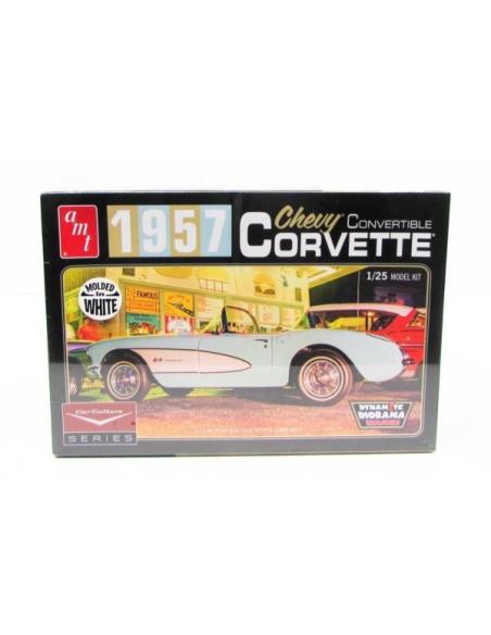 1957 Chevy Corvette Convertible AMT 1015 1/25 Scale Model