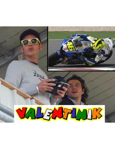 Valentino Rossi también domina los coches de RC!