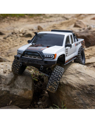 1-10 SCX10 III Base Camp 4X4 Rock Crawler...