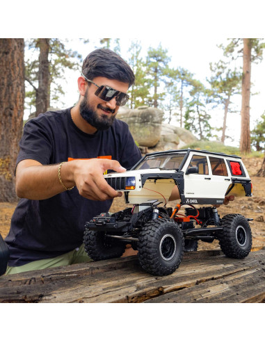 Axial 1-10 SCX10 III Jeep Cherokee XJ 4X4 RTR...