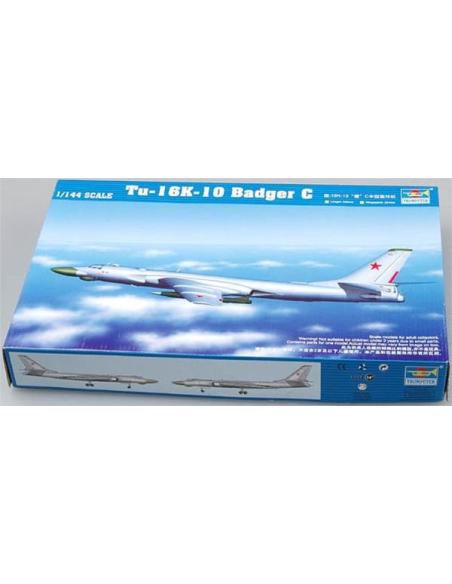 Tupolev Tu-16 K10 Soviet Bomber 1/144 Trumpeter