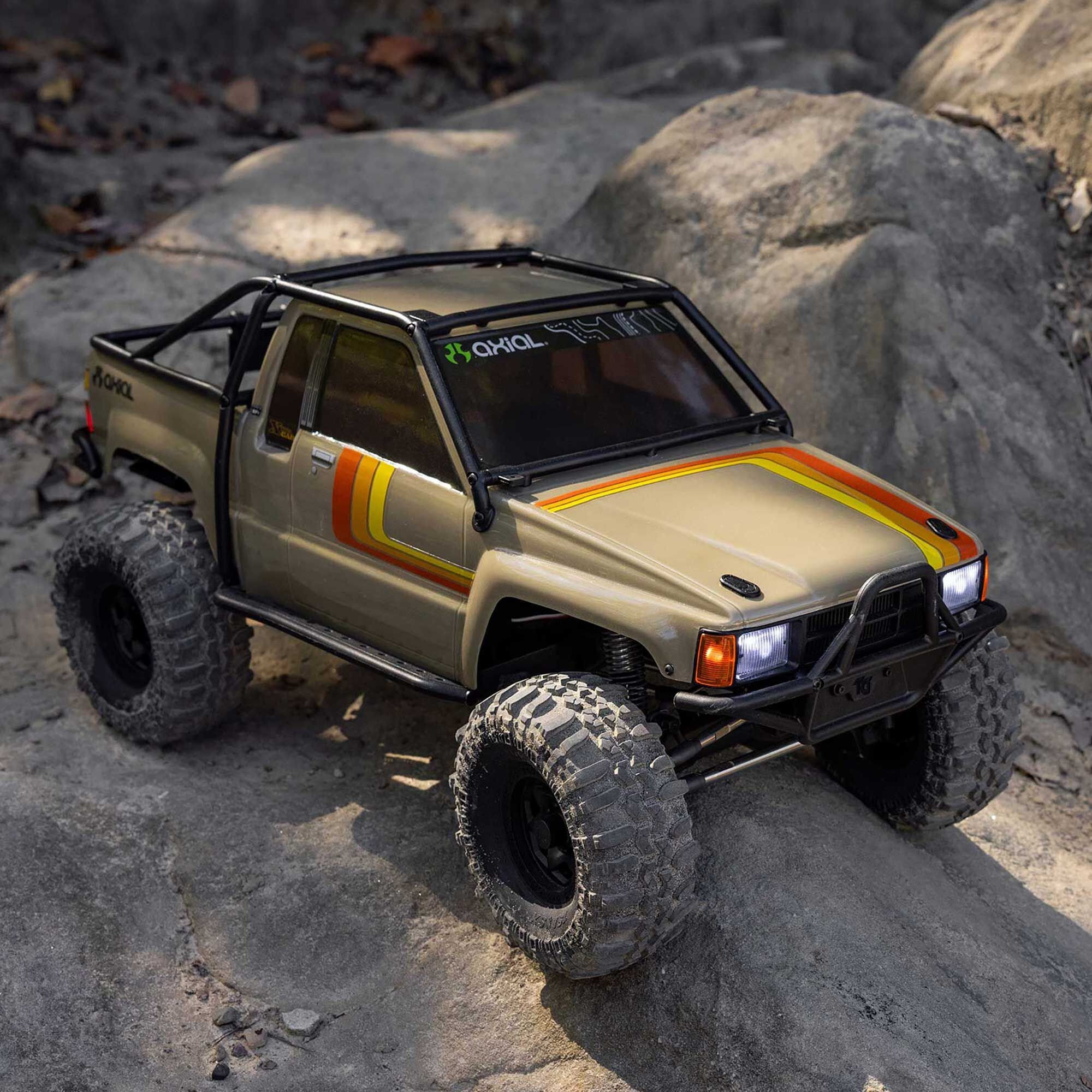 1-10 SCX10 III 1987 Toyota SR5 4X4 RTR Brushed Rock Crawler  Tan